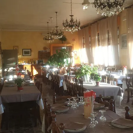 Al Sole Ad Aquila Di Arroscia Im A Trenta Chilometri Dal Mare Hotell