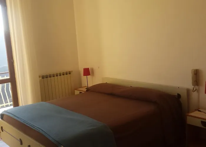 Ξενοδοχείο Al Sole Ad Aquila Di Arroscia Im A Trenta Chilometri Dal Mare