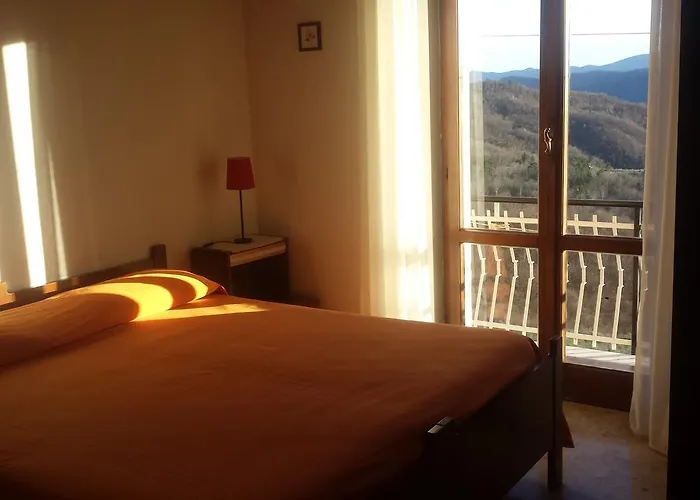 Al Sole Ad Aquila Di Arroscia Im A Trenta Chilometri Dal Mare