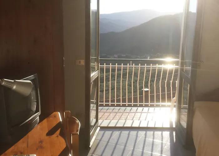 Al Sole Ad Aquila Di Arroscia Im A Trenta Chilometri Dal Mare Ξενοδοχείο 2*